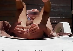 Branlette exhib et doigtage de mon anus sur mon Transat au soleil