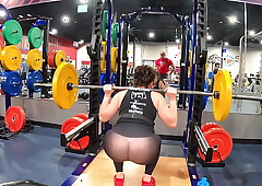 Barbell squats - insanely transparent leggings